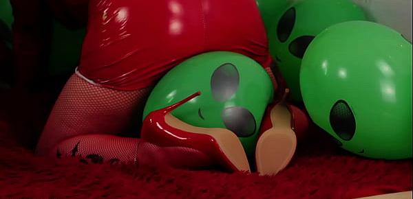 trendsHot kinky video with horny MILF with big shiny ass inflatable rubber air balloons